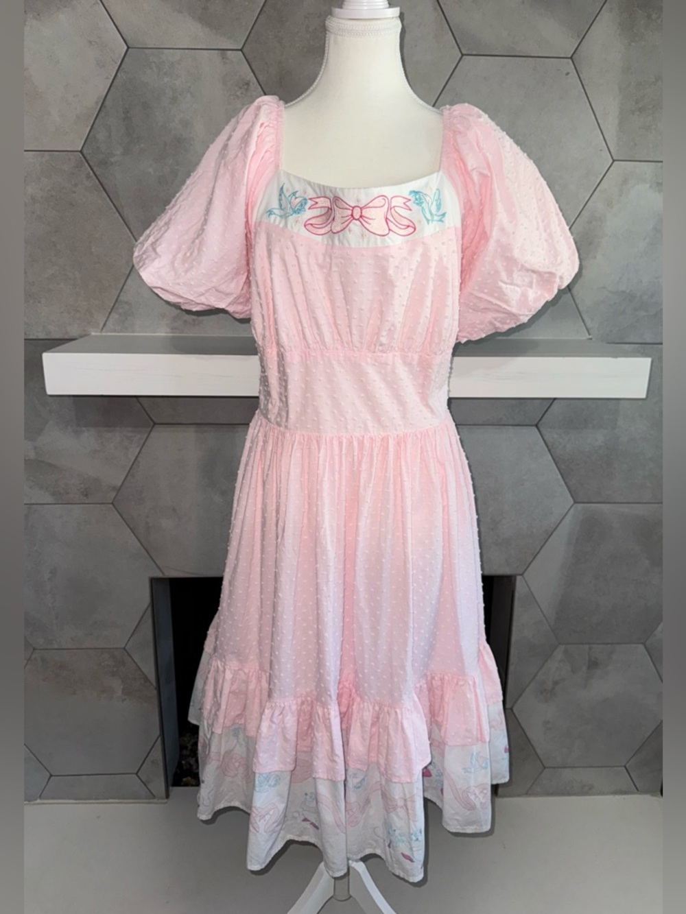 Cinderella 75th Anniversary Collection 2025
Cinderella Dress / Disney Dress Shop - Picture 9 of 13